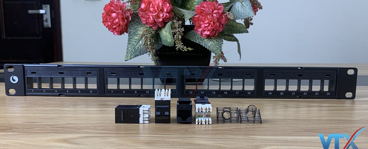 Patch panel COMMSCOPE/AMP 24 port CAT6 | PN: 760237040