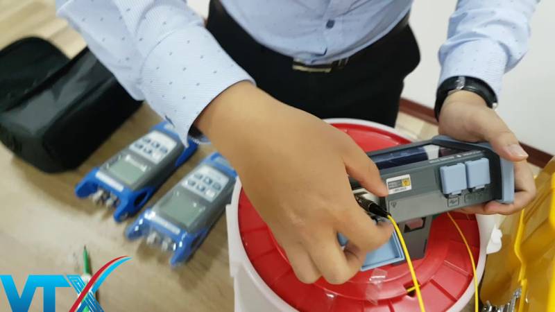 Máy đo điểm đứt lỗi cáp quang RY3302a