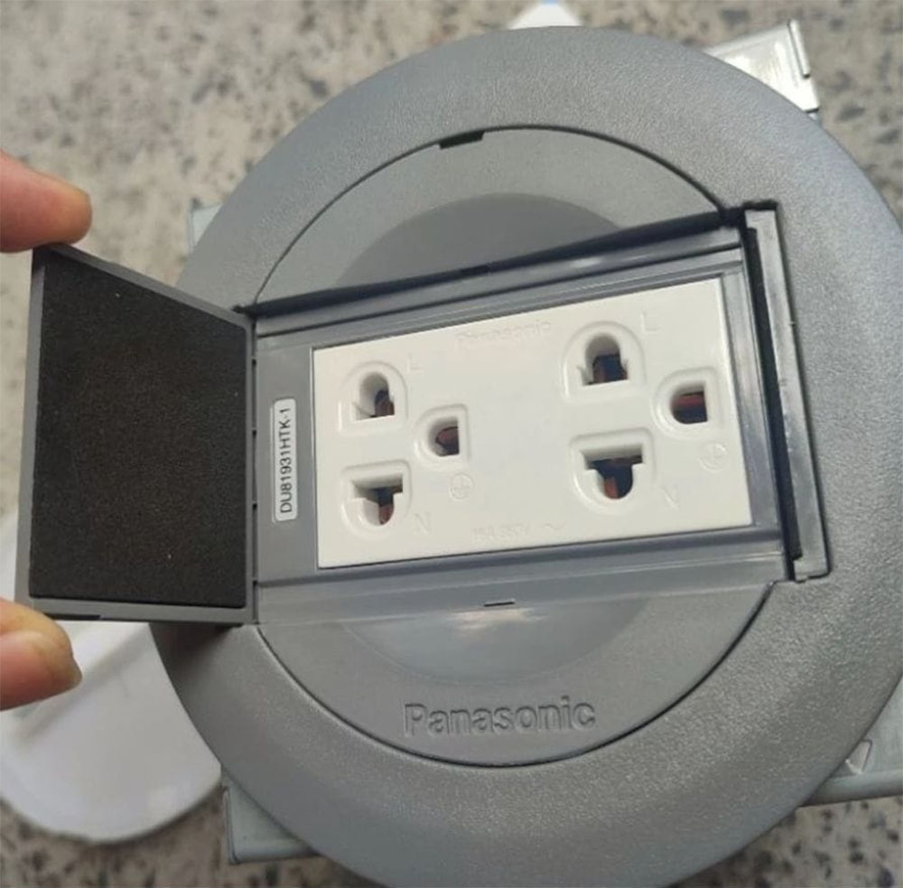 Ổ cắm âm sàn Panasonic