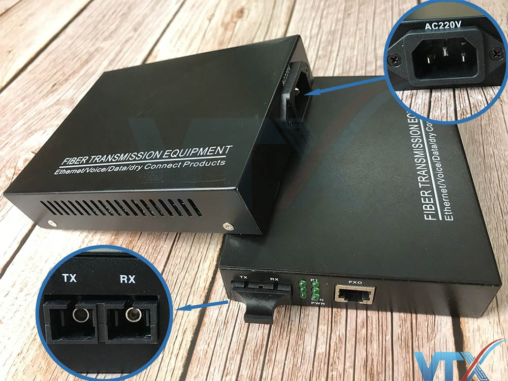 Bộ chuyển đổi tín hiệu thoại sang quang Converter Upcom E1-MUX01-F..