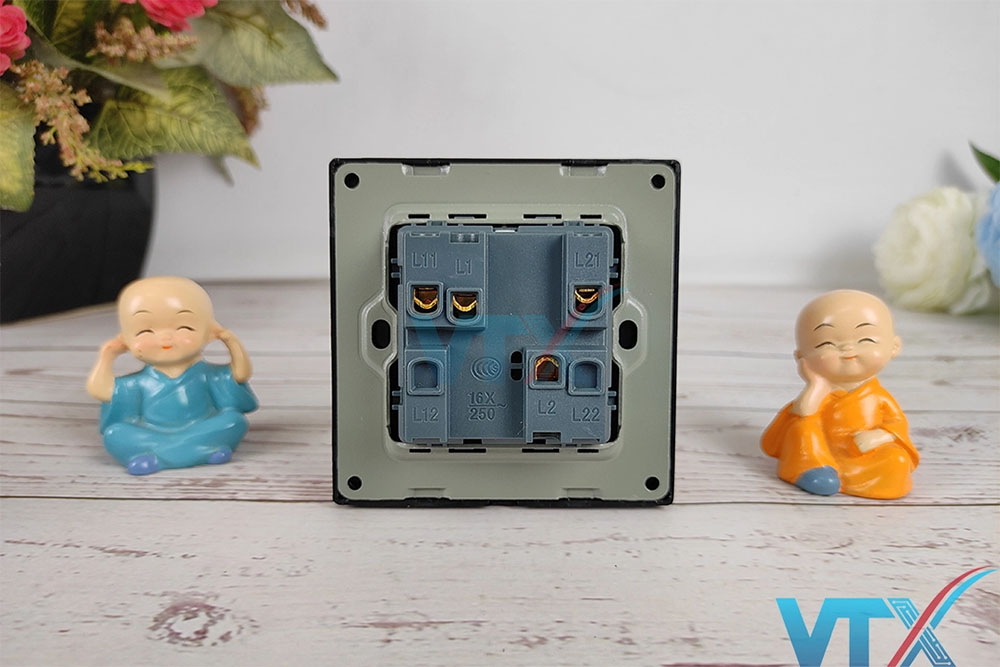 Công tắc âm tường 2 công tắc TK-F71-02