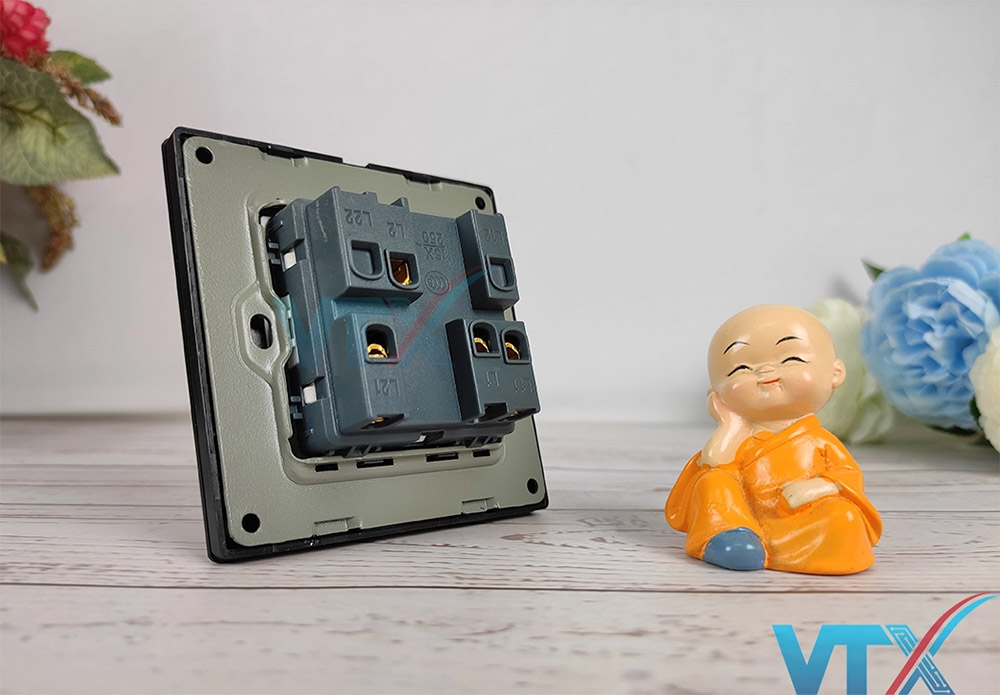Công tắc âm tường 2 công tắc TK-F71-02