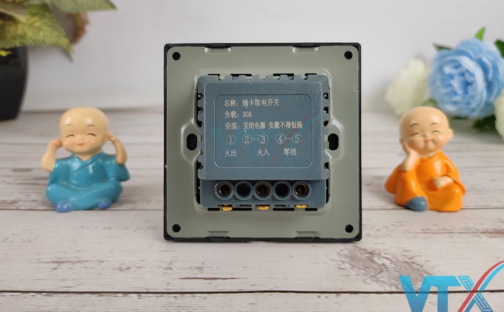 Công tắc thẻ từ cao cấp Tenko