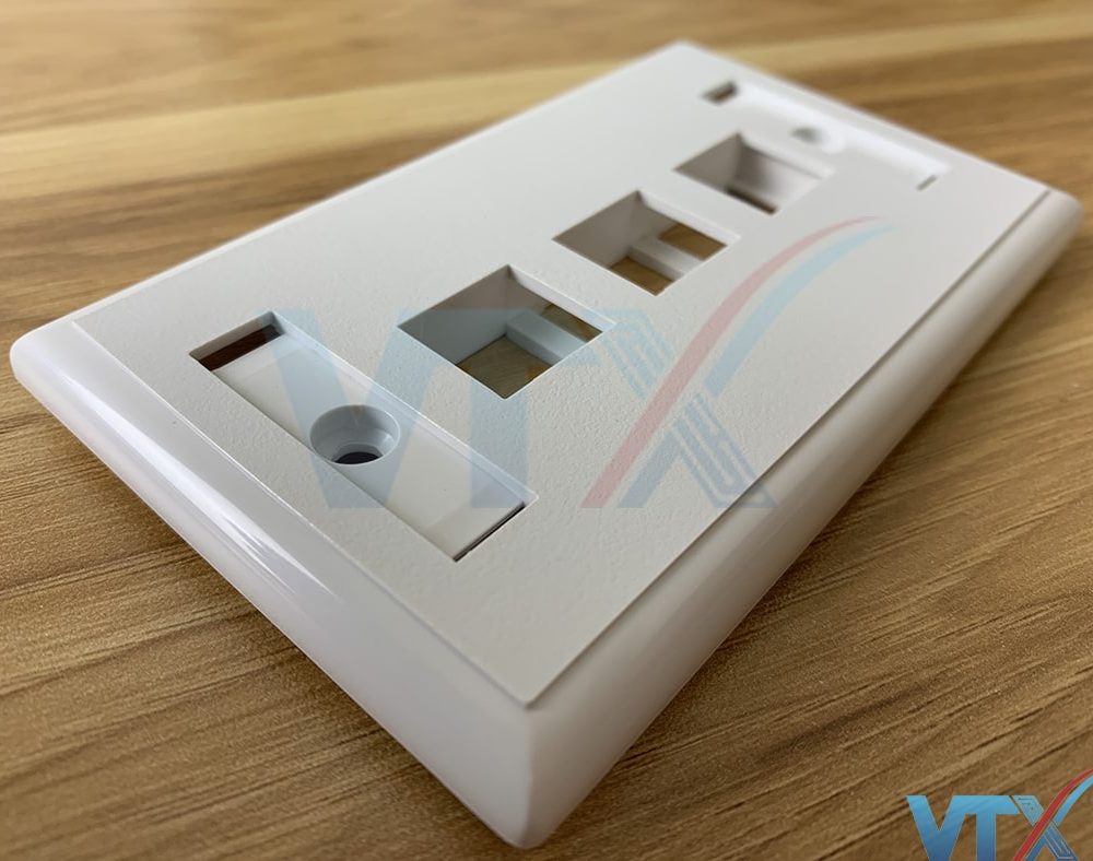 Wallplate mặt 3 cổng Legrand