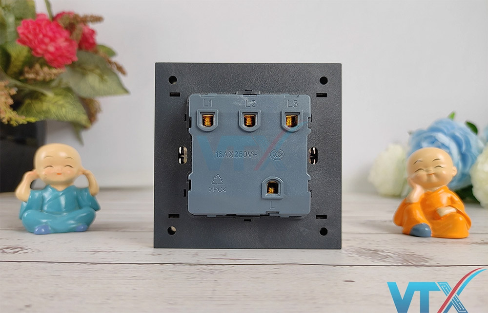 Công tắc âm tường 3 công tắc Tenko TK-F71-A-03