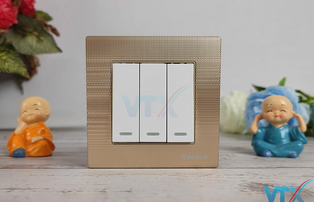 Công tắc âm tường 3 công tắc Tenko TK-F71-C-03