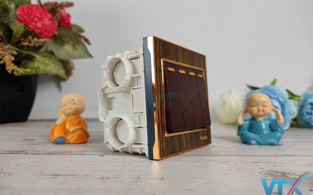 Công tắc âm tường 4 công tắc Tenko TK-F71-A-04