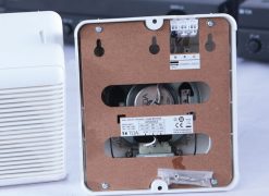 Loa treo tường TOA BS-633A