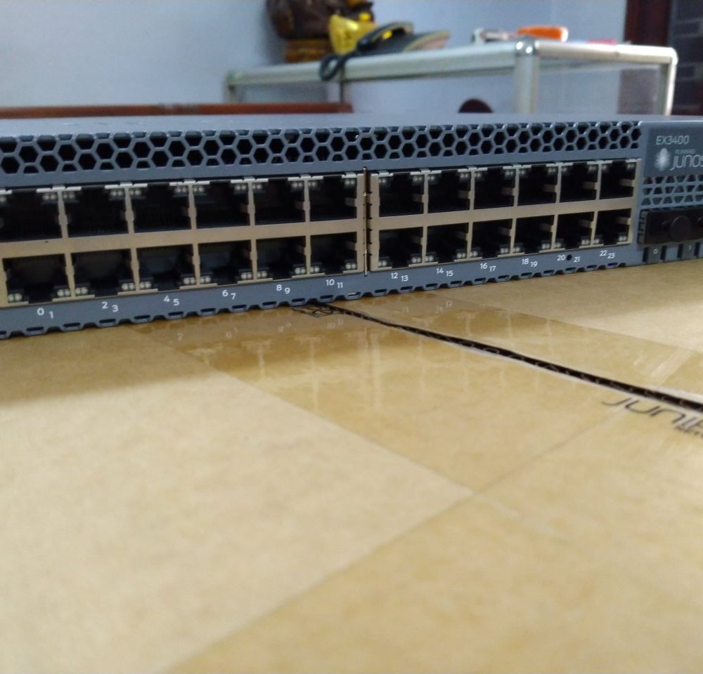Switch Juniper 24 Port 10/100/1000BaseT EX3400-24P-TAA
