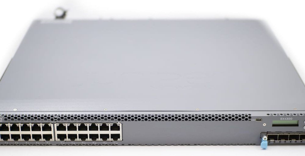 Switch Juniper 24 Port 10/100/1000BaseT EX4300-24P