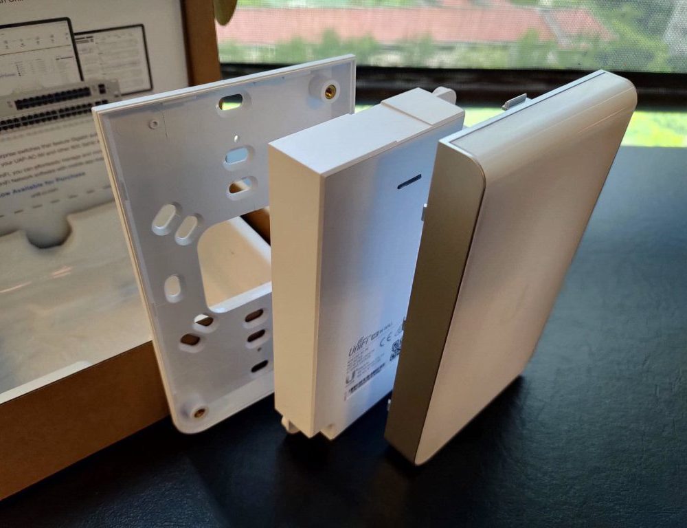 Bộ thu phát sóng wifi Ubiquiti Unifi UAP-IW-HD