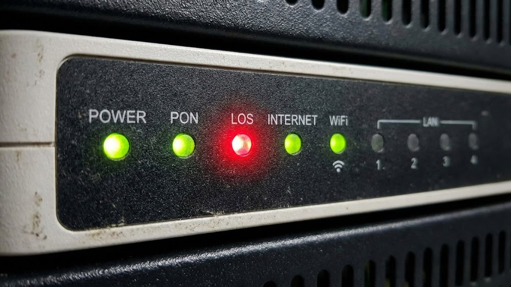 nhìn đèn báo trên modem