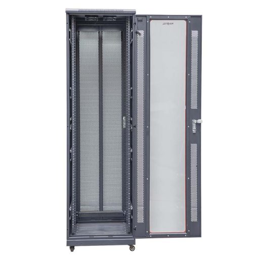Không gian bên trong tủ rack Maxtel 42U