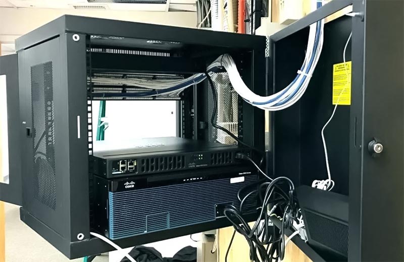 Tủ rack kém chất lượng trên thị trường