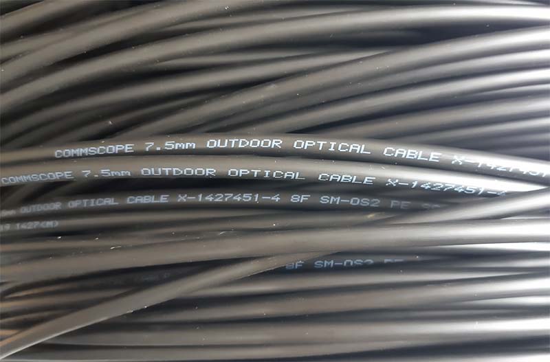 cáp quang Commscope