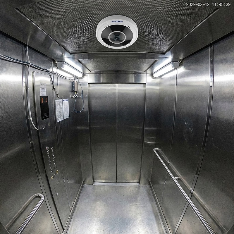 Camera HUVIRON HU-NF510MT_I1E được lắp đặt trong thang máy Camera HUVIRON HU-NF510MT_I1E được lắp đặt trong thang máy
